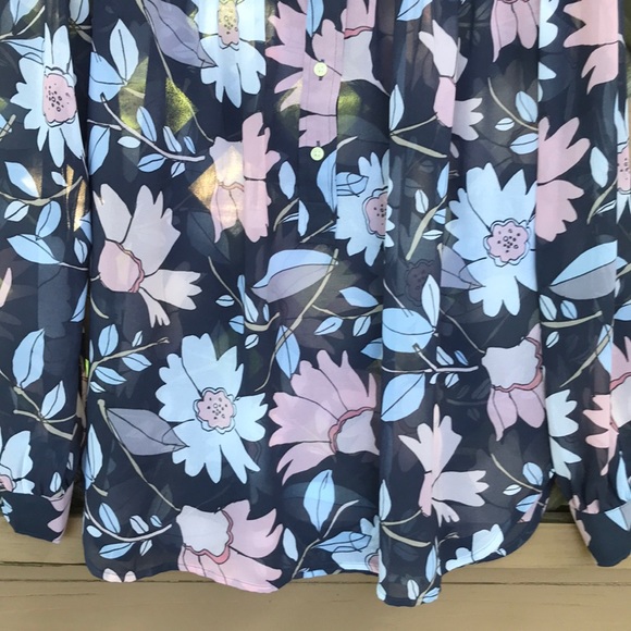 🌸HP🌸LOFT SHEER FLORAL BLOUSE - Picture 4 of 7